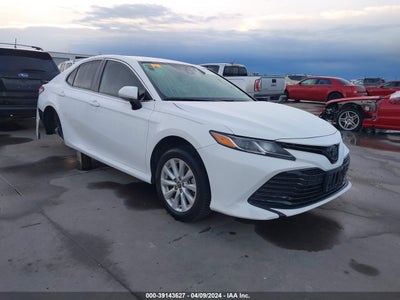 TOYOTA CAMRY 2020
