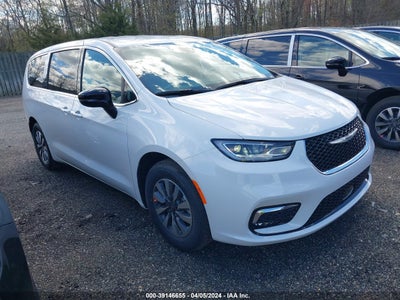 Chrysler Pacifica 2024