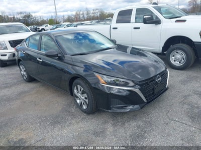 Nissan Altima 2024
