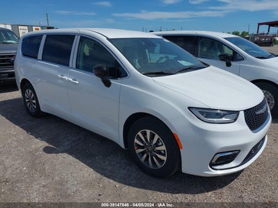 Chrysler Pacifica 2024