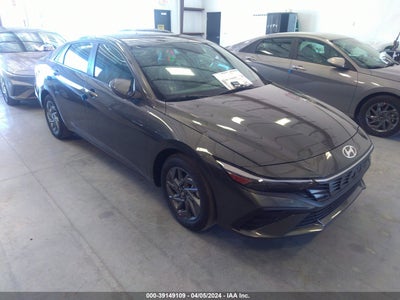 Hyundai Elantra 2024