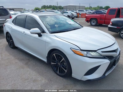 TOYOTA CAMRY 2020