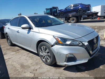 Nissan Altima 2020