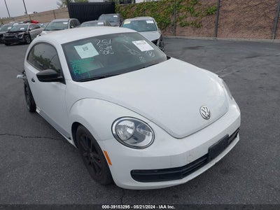 VOLKSWAGEN BEETLE 2015