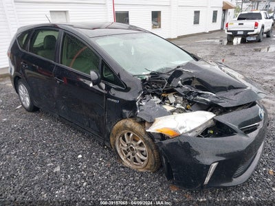 TOYOTA PRIUS V 2012