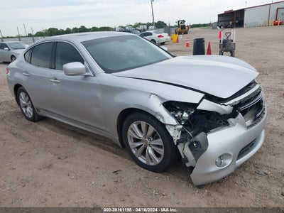 Infiniti M37 2011