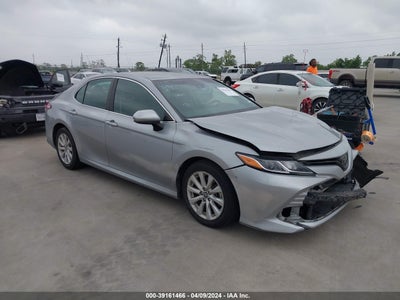 TOYOTA CAMRY 2018