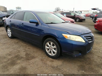 TOYOTA CAMRY 2011