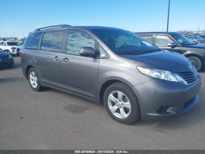 Toyota Sienna 2015