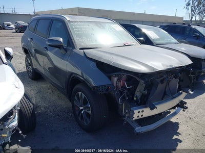 TOYOTA HIGHLANDER 2023