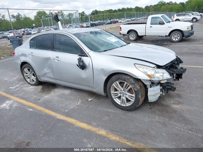 INFINITI JOURNEY 2011
