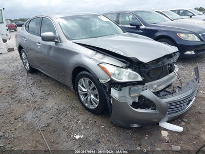 INFINITI M37 2012