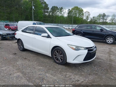 TOYOTA CAMRY 2016