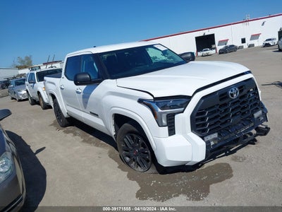 TOYOTA TUNDRA 2024