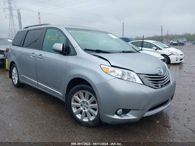 TOYOTA SIENNA 2016