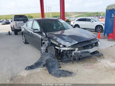 Nissan Altima 2020