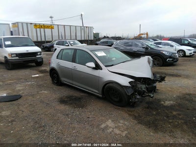 VOLKSWAGEN GOLF 2015