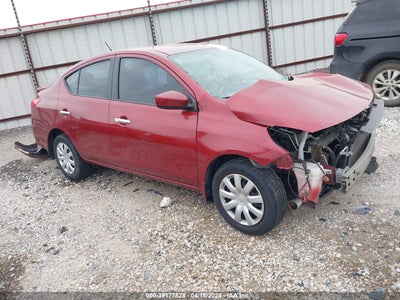 NISSAN VERSA 2016