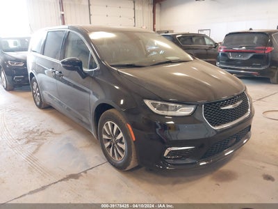 Chrysler Pacifica 2024