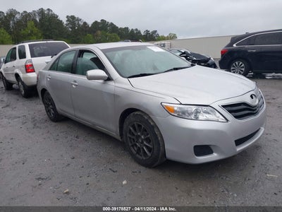 TOYOTA CAMRY 2011