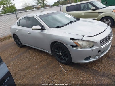 Nissan Maxima 2010