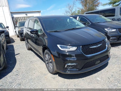 Chrysler Pacifica 2024