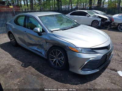 TOYOTA CAMRY 2024