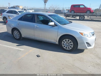 TOYOTA CAMRY 2012