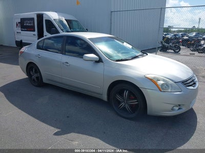 Nissan Altima 2011