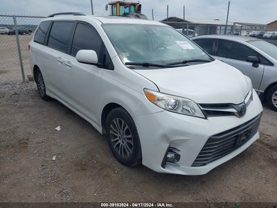 TOYOTA SIENNA 2019