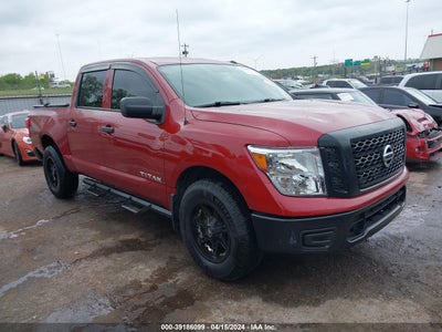 NISSAN TITAN 2019