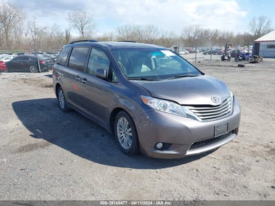 TOYOTA SIENNA 2011