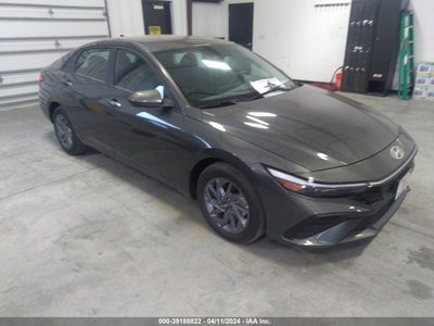 Hyundai Elantra 2024