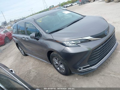 Toyota Sienna 2023