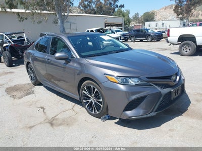 TOYOTA CAMRY 2019