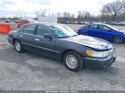 Lincoln Town car 2000