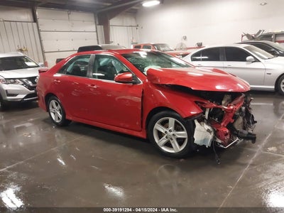 TOYOTA CAMRY 2013