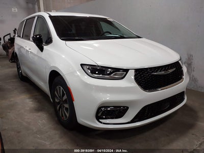 Chrysler Pacifica 2024