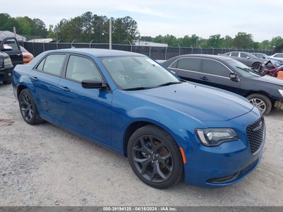 CHRYSLER 300 2023