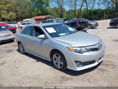 TOYOTA CAMRY 2012
