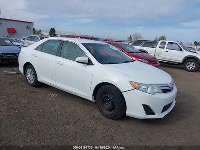 TOYOTA CAMRY 2014