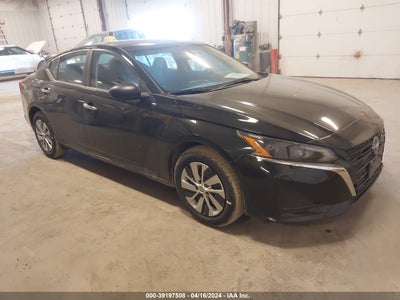 Nissan Altima 2024