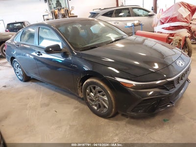Hyundai Elantra 2024