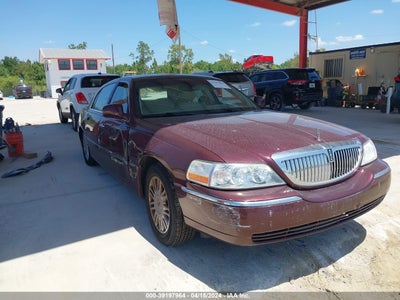 LINCOLN TOWN CAR 2008