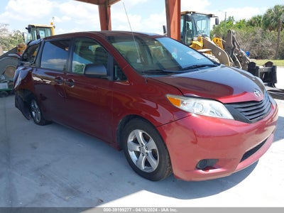 TOYOTA SIENNA 2014