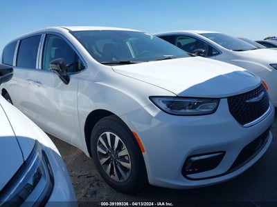 Chrysler Pacifica 2024