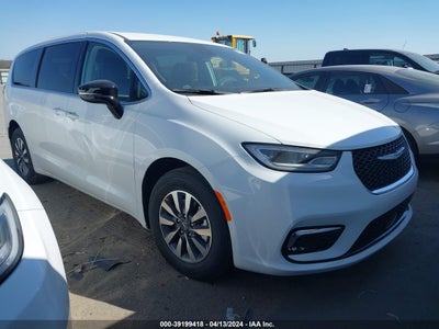 Chrysler Pacifica 2024
