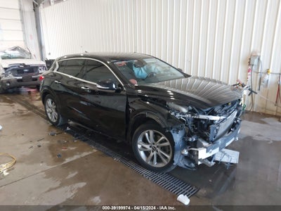 INFINITI QX30 2017
