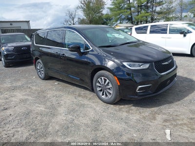 Chrysler Pacifica 2024