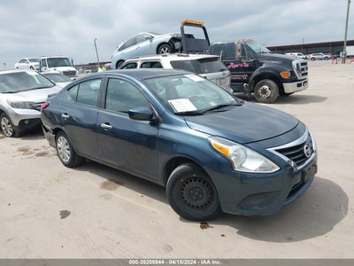 NISSAN VERSA 2017